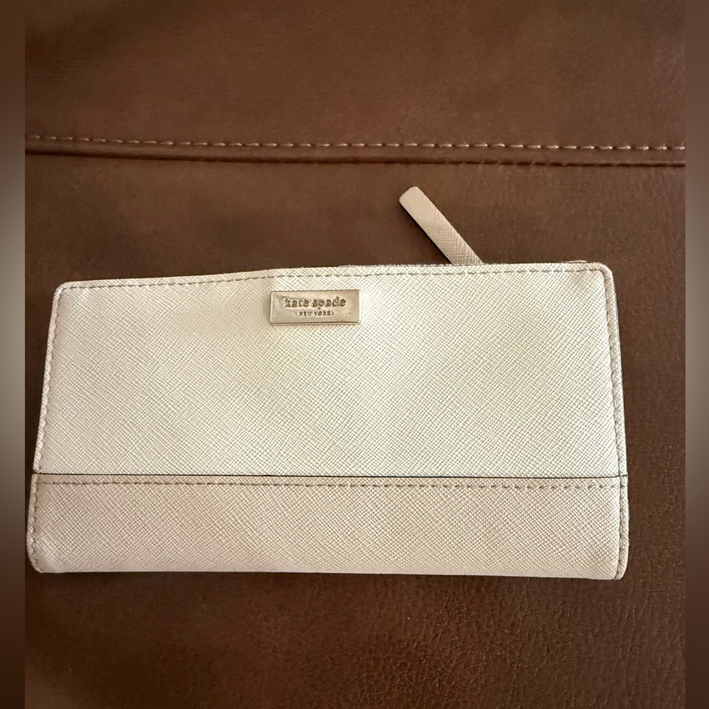 Kate Spade Beige Two Tone Wallet